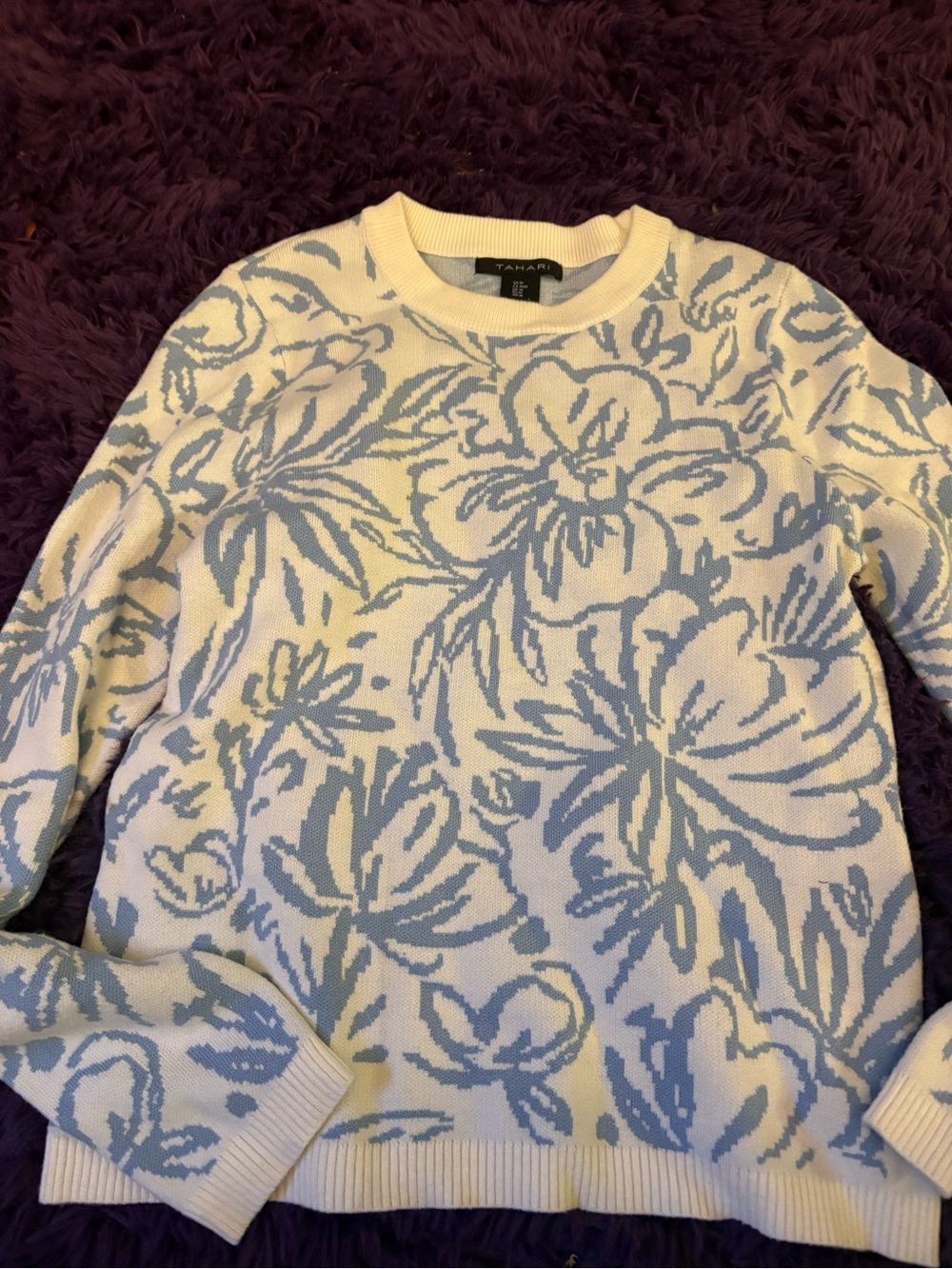 Tahari Blue and Cream Knit Pullover